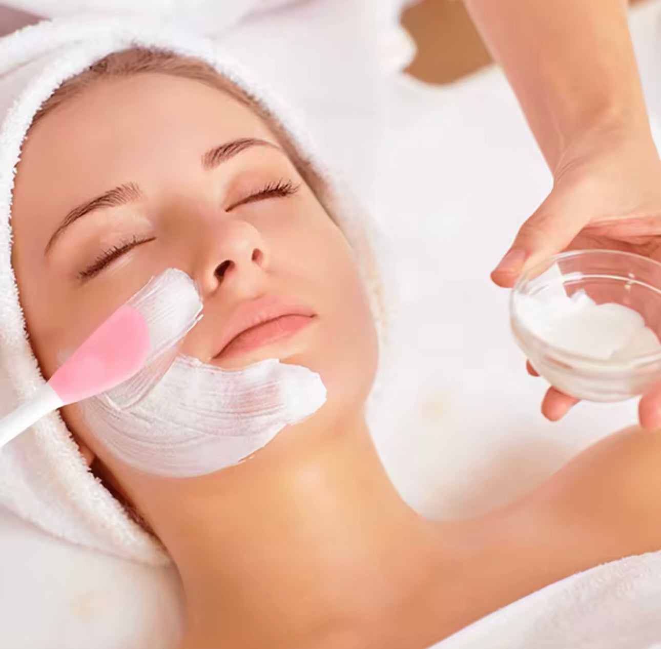 2-in-1 Silicone Facial Cleansing & Mask Brush